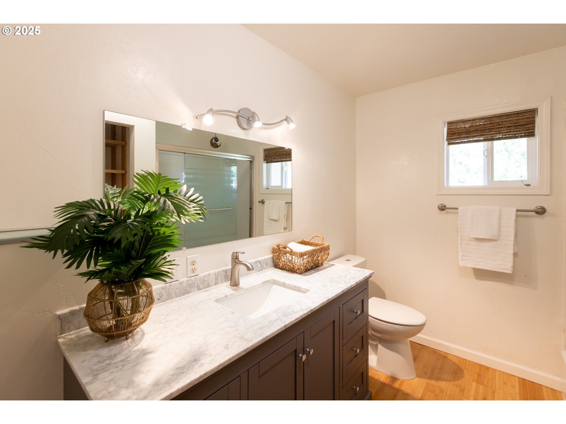 1379 Tucker Road Hood River, OR 97031 - Photo 39 of 48