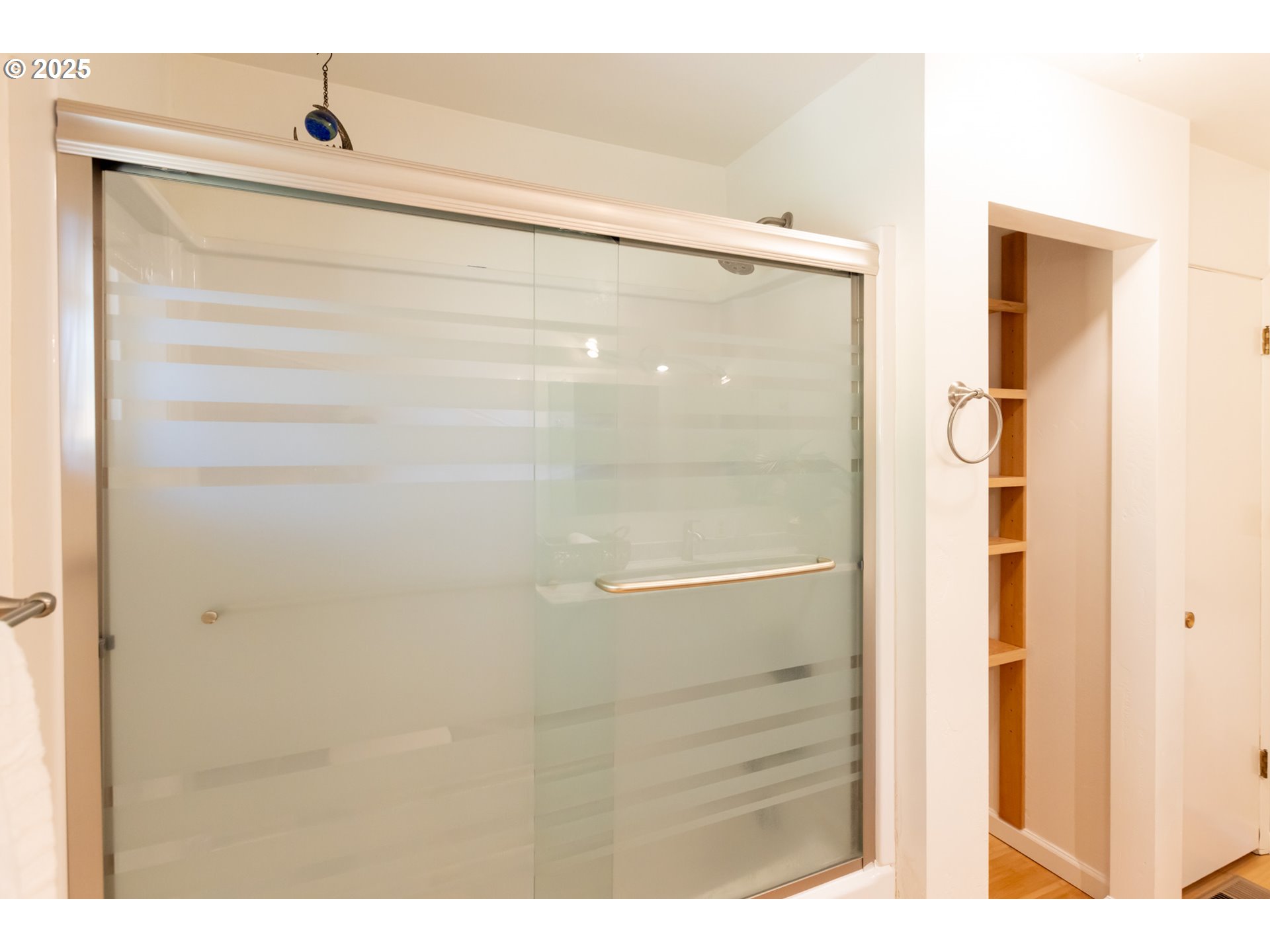 1379 Tucker Road Hood River, OR 97031 - Photo 40 of 48