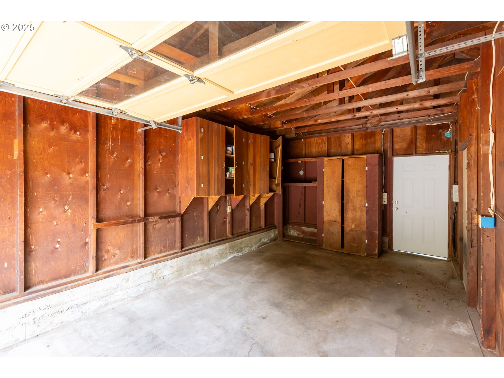 1379 Tucker Road Hood River, OR 97031 - Photo 46 of 48