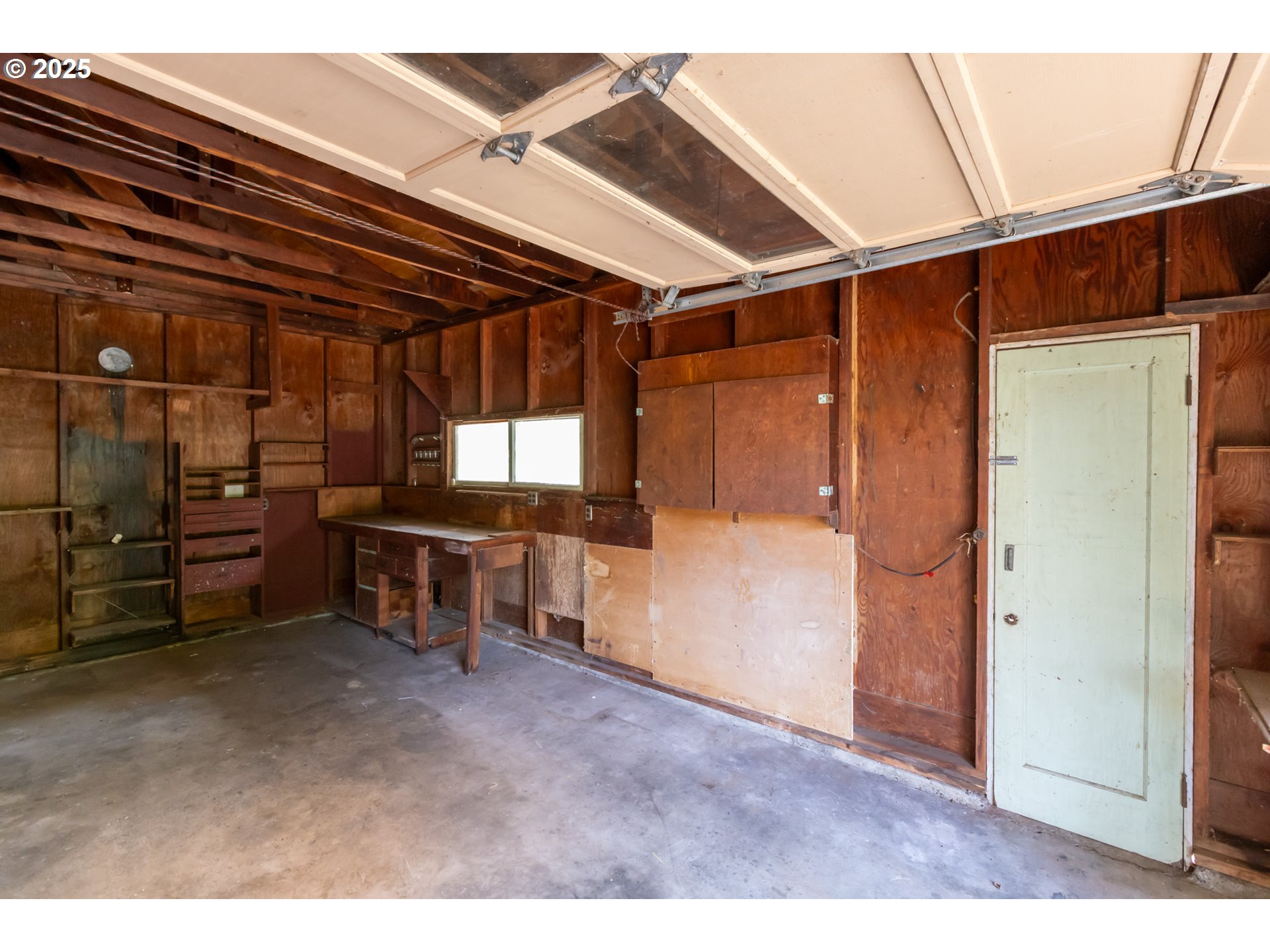 1379 Tucker Road Hood River, OR 97031 - Photo 47 of 48