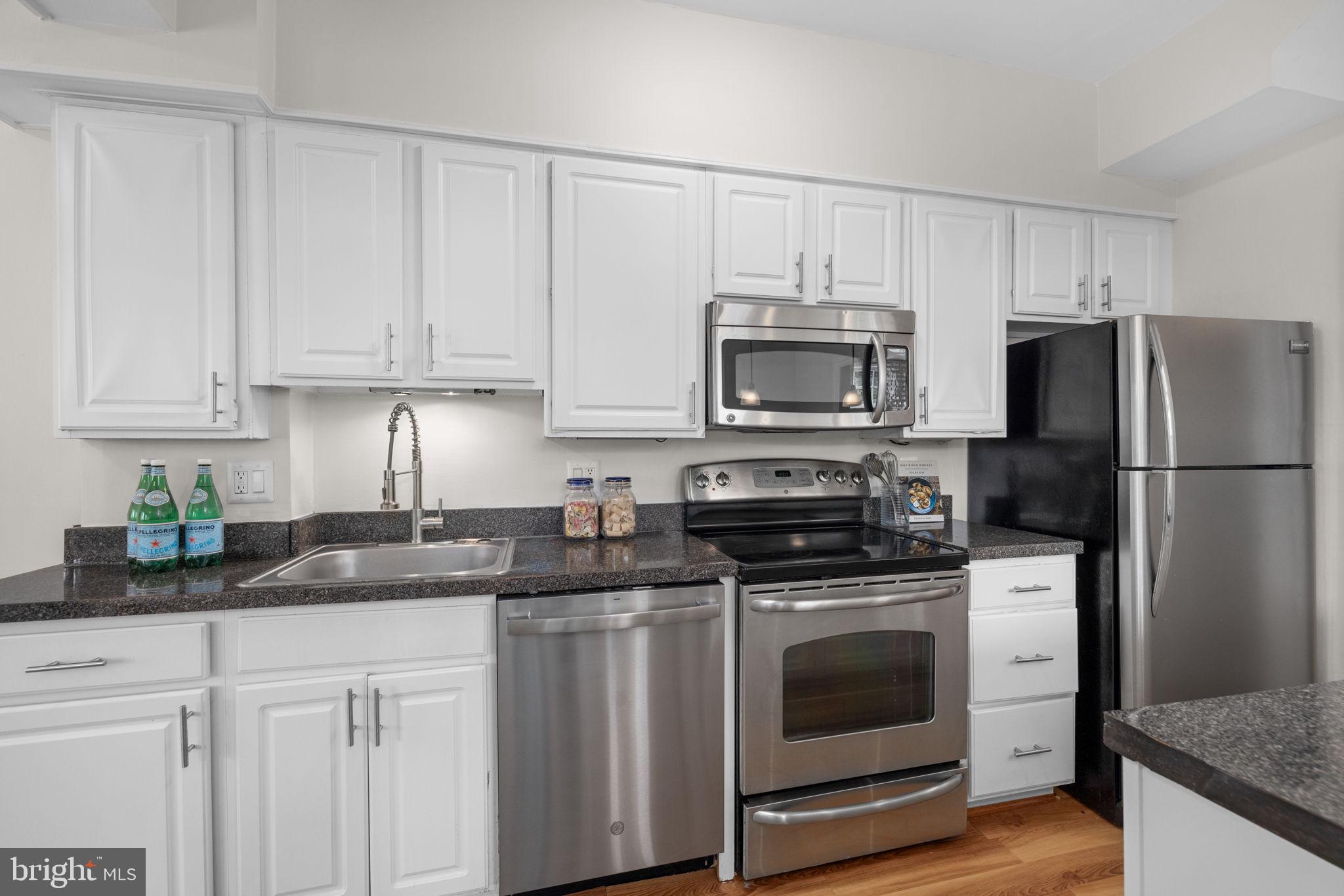 3810 Beecher Street Northwest Washington, DC 20007 - Photo 10 of 40 Kitchen
