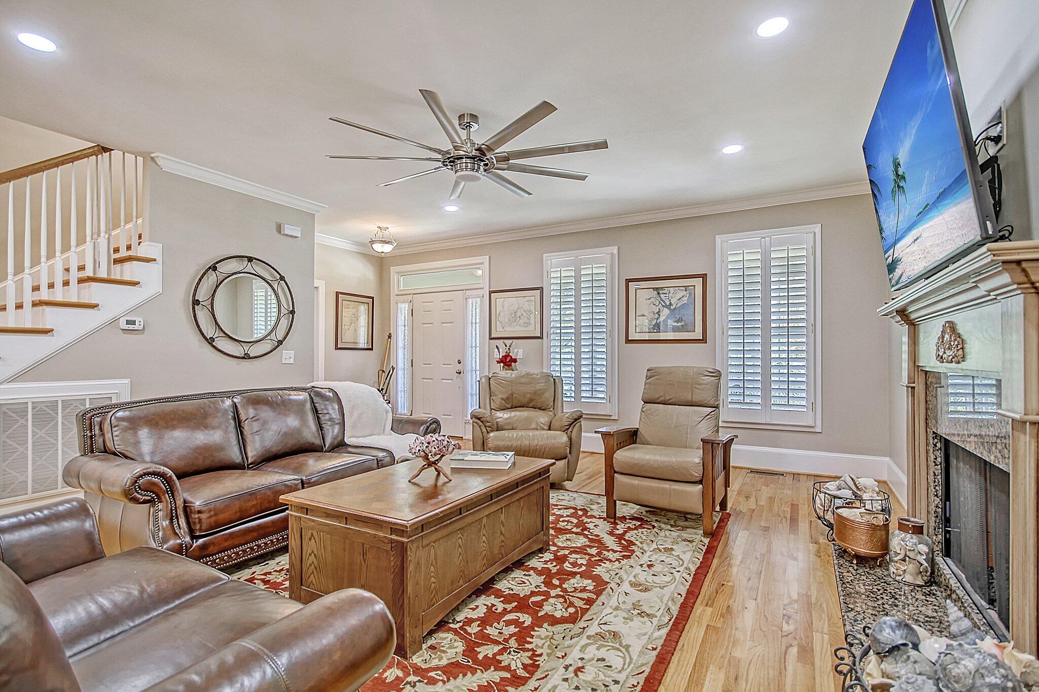 437 Commonwealth Road Mount Pleasant, SC 29466 - Photo 10 of 63 25-web-or-mls-CREM_437 Commonwealth_025