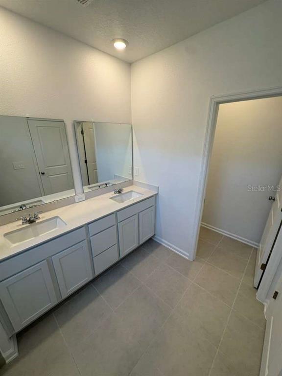 2787 Skyline Loop Kissimmee, FL 34758 - Photo 13 of 21