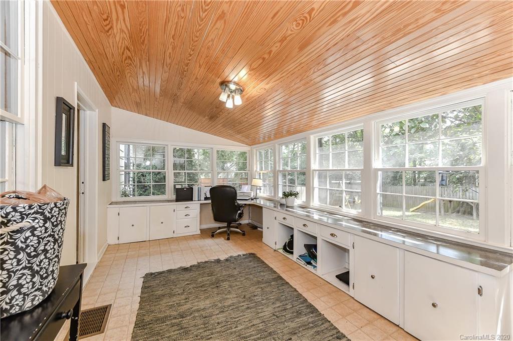 621 Westbury Road Charlotte, NC 28211 - Photo 18 of 45 a large white room with a large window