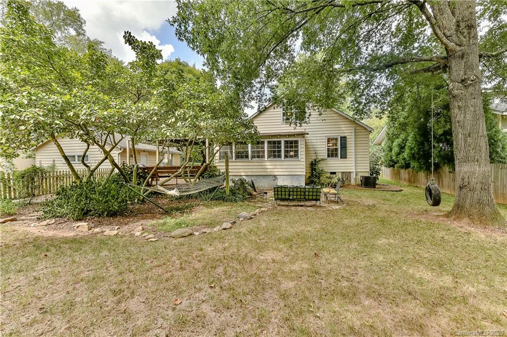 621 Westbury Road Charlotte, NC 28211 - Photo 37 of 45 a house with trees in the background