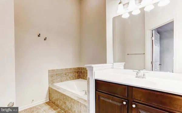 $465,000 | 7226 Maidstone Place, Unit 235, Elkridge, MD 21075