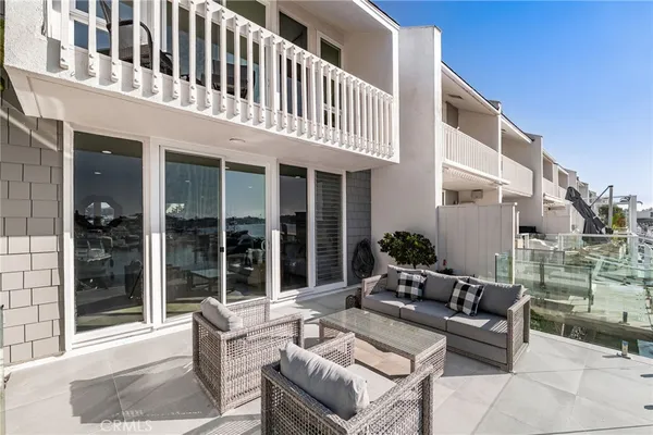 $2,150,000 | 16435 Harbour Lane, Unit 13, Huntington Beach, CA 92649