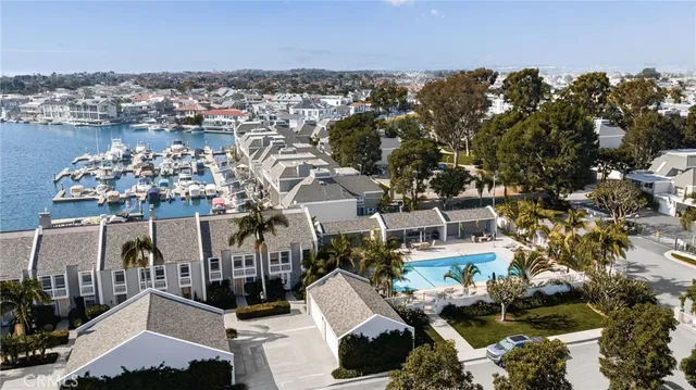 $2,150,000 | 16435 Harbour Lane, Unit 13, Huntington Beach, CA 92649
