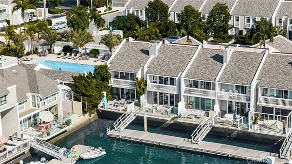 $2,150,000 | 16435 Harbour Lane, Unit 13, Huntington Beach, CA 92649