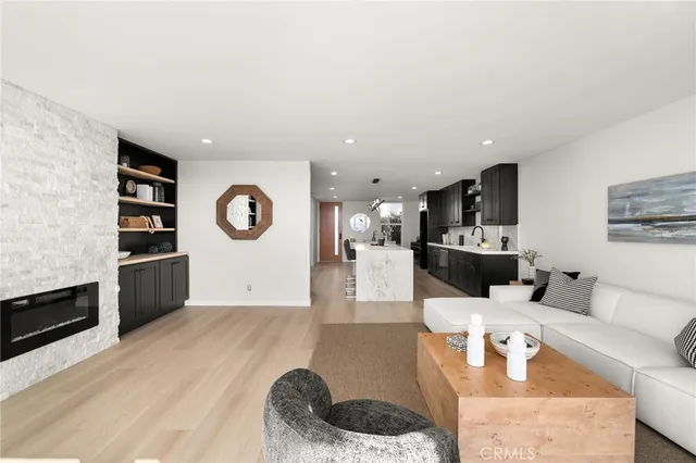 $2,150,000 | 16435 Harbour Lane, Unit 13, Huntington Beach, CA 92649