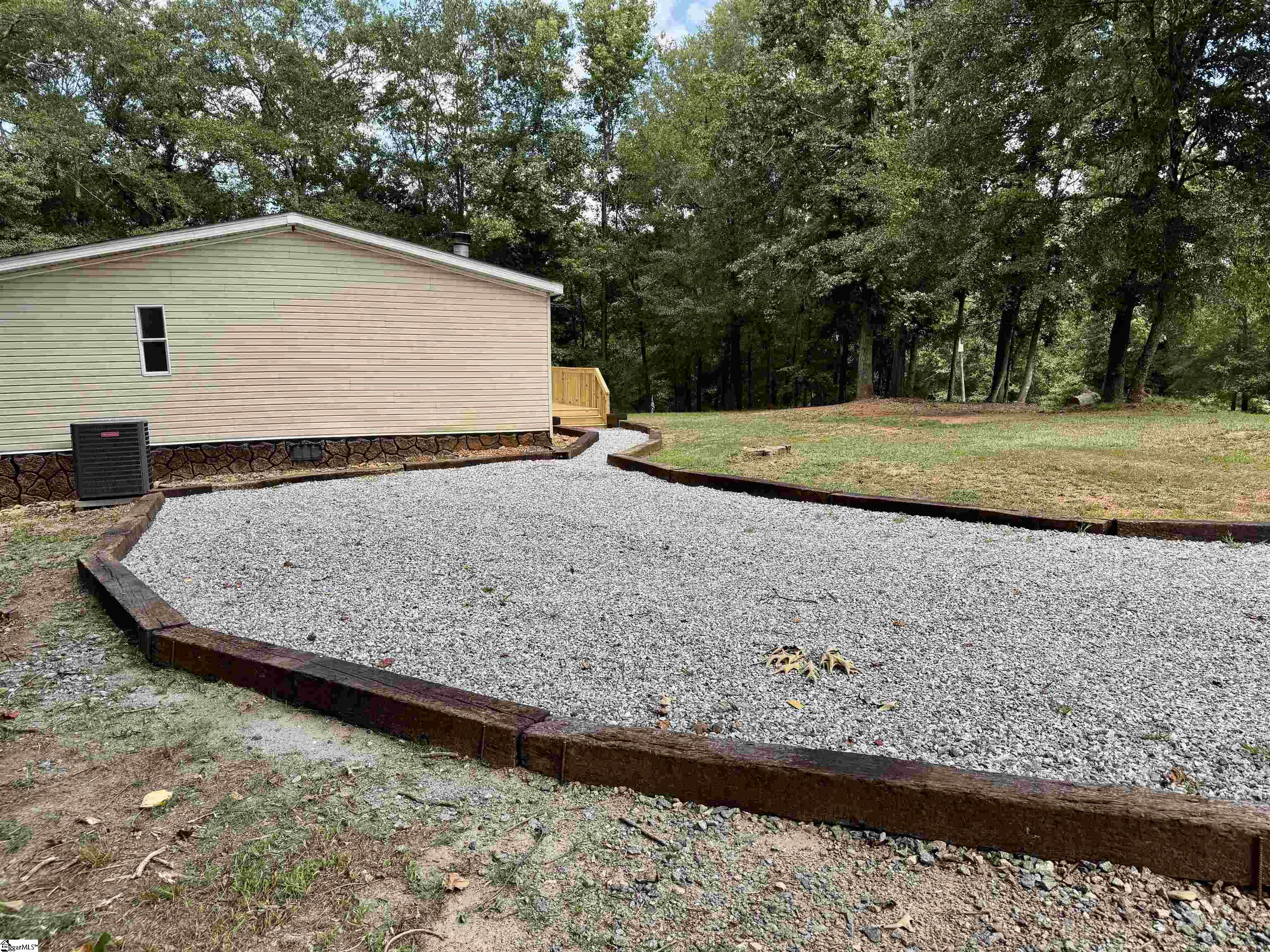 223 Stringer Road Anderson, SC 29621 - Photo 6 of 40