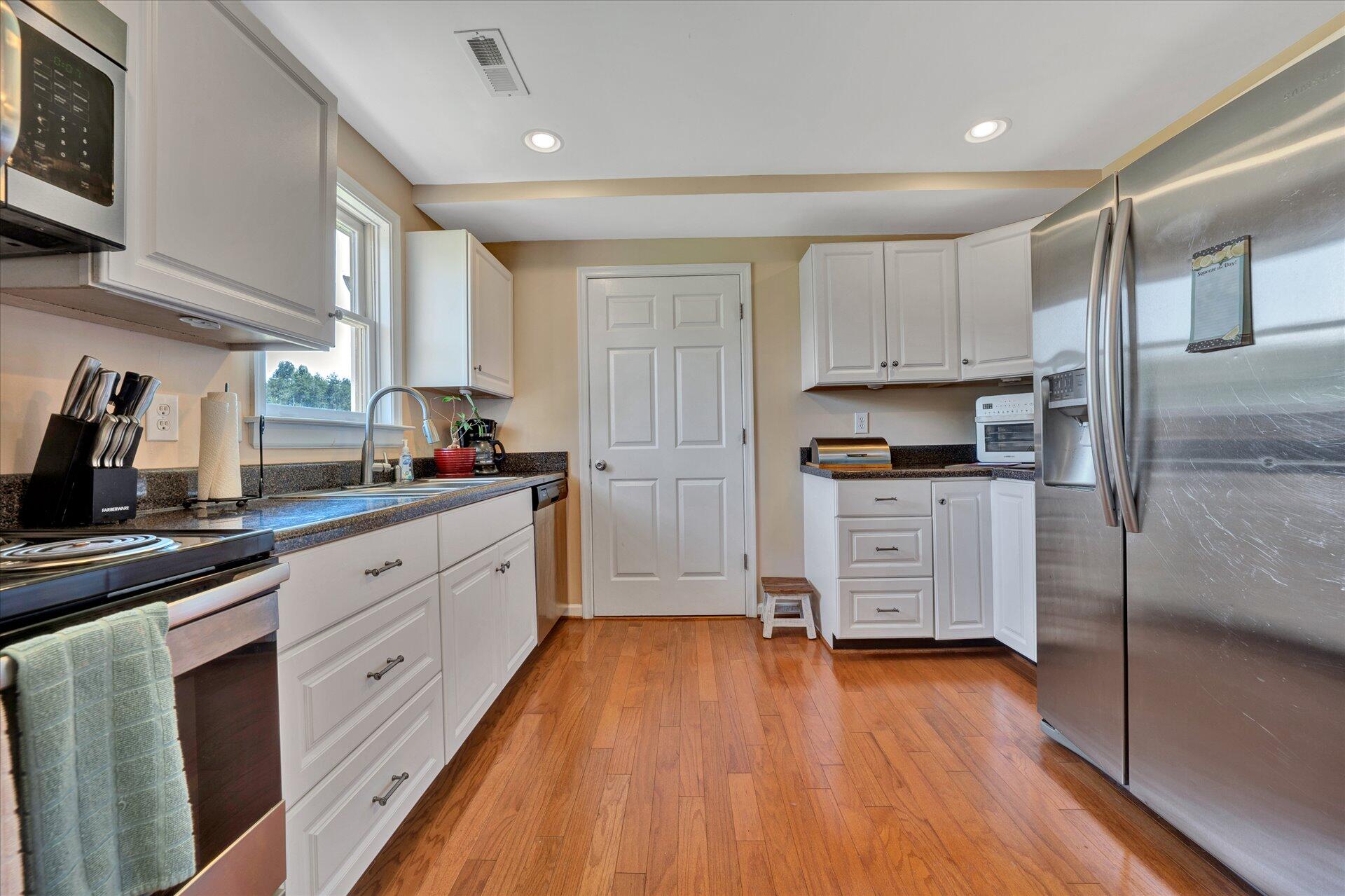 1348 Merriman Way Road Moneta, VA 24121 - Photo 11 of 47 11-DSC00079