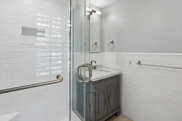 $8,000 | 139 Hesketh Street, Chevy Chase, MD 20815