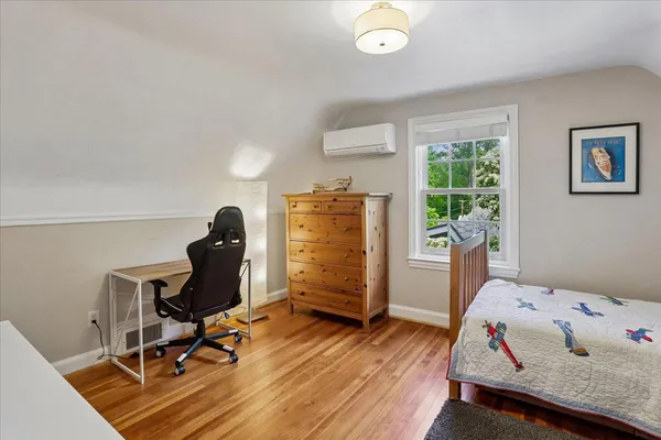 $8,000 | 139 Hesketh Street, Chevy Chase, MD 20815
