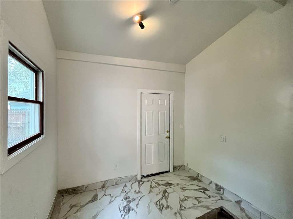 25 Lorenzo Street Rochester, NY 14611 - Photo 17 of 19 Gallery Image 17