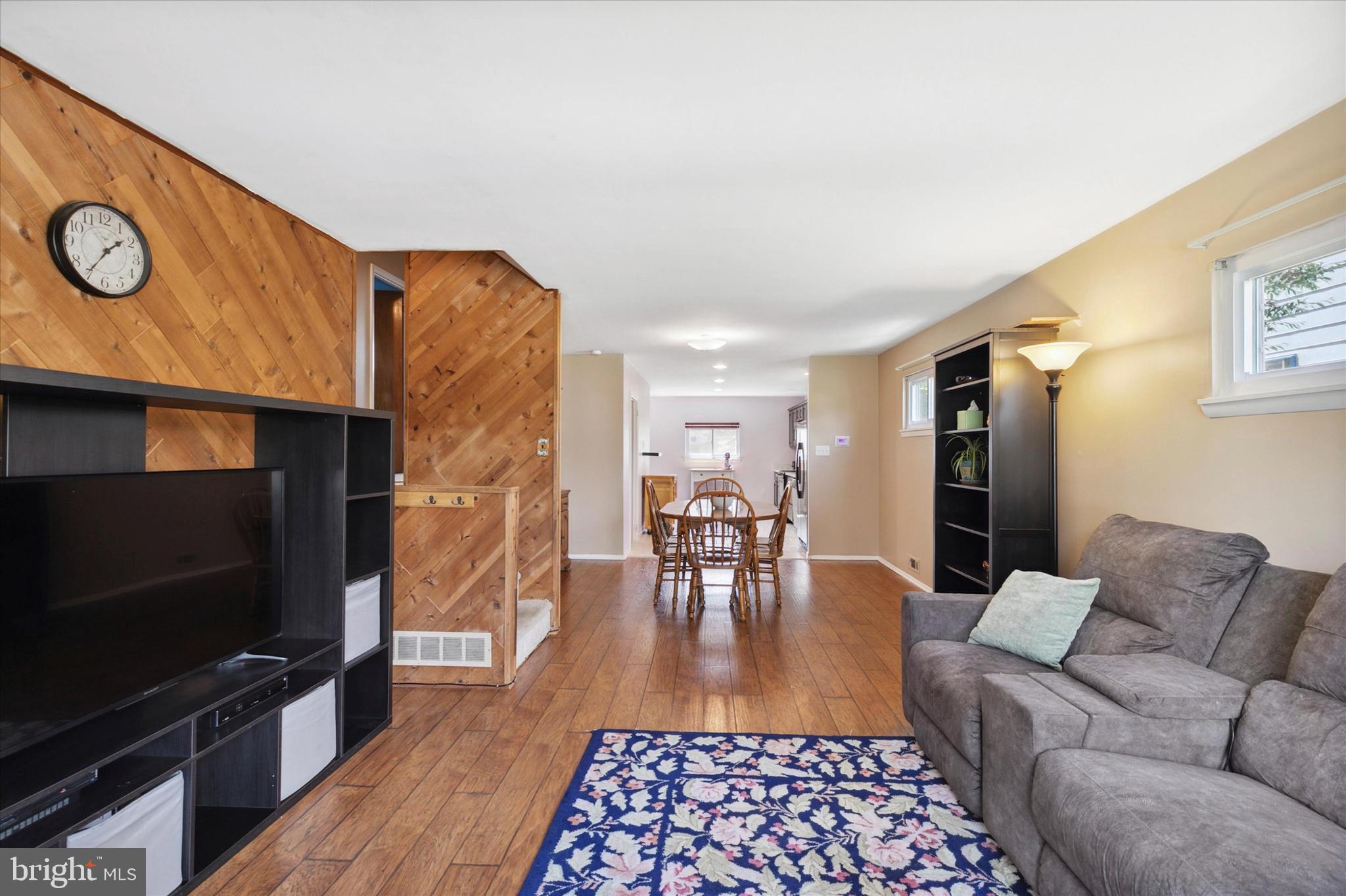 2806 Old Welsh Road Willow Grove, PA 19090 - Photo 3 of 17 Living Rm