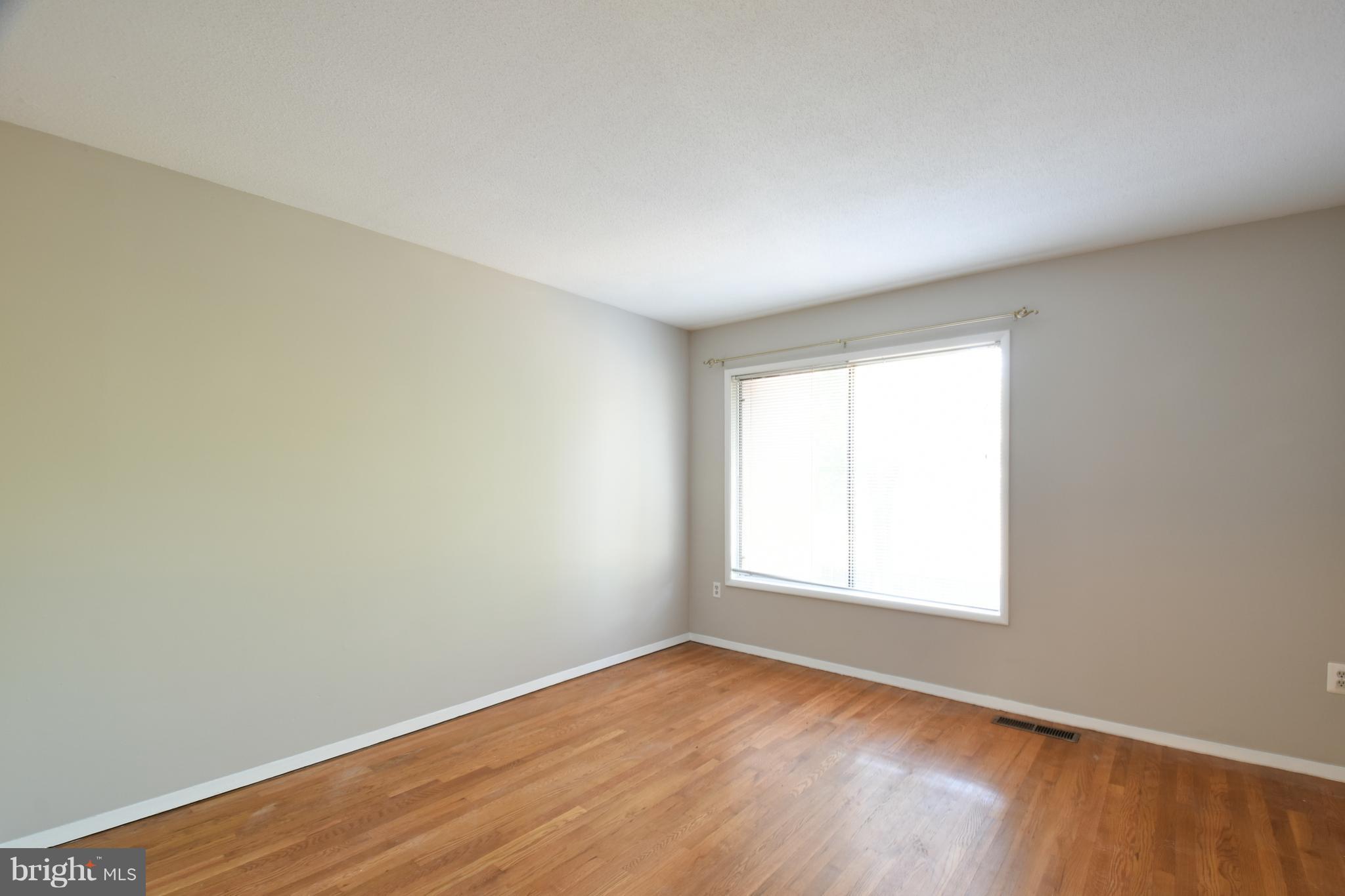 1358 Northgate Square Reston, VA 20190 - Photo 11 of 17 Master bedroom