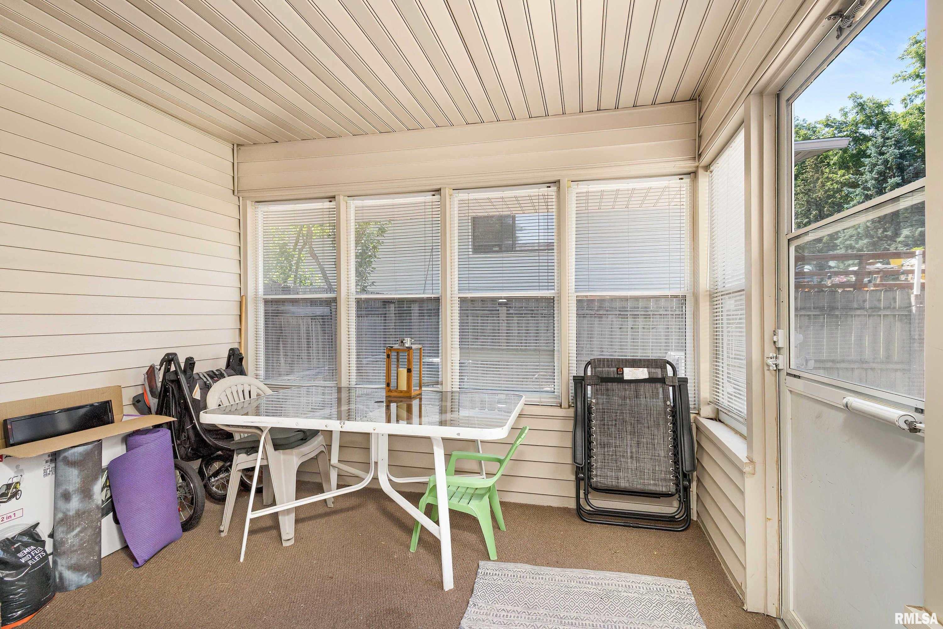 5518 Oakbrook Road Davenport, IA 52806 - Photo 11 of 35 Gallery Image 11