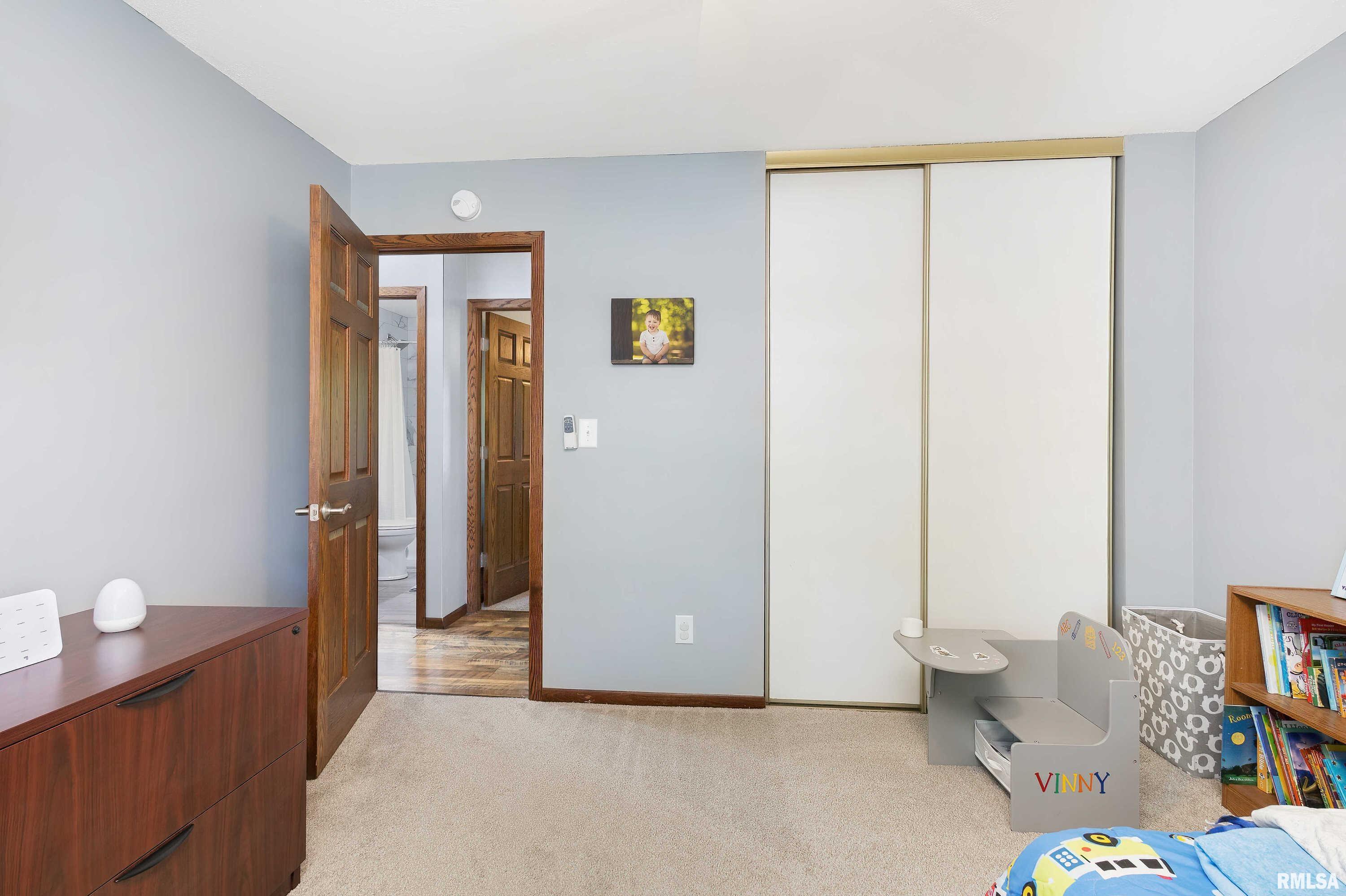 5518 Oakbrook Road Davenport, IA 52806 - Photo 17 of 35 Gallery Image 17