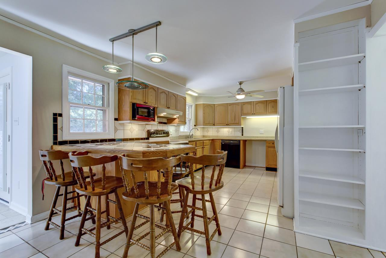 207 Neuse River Parkway Raleigh, NC 27610 - Photo 11 of 25 Kitchen