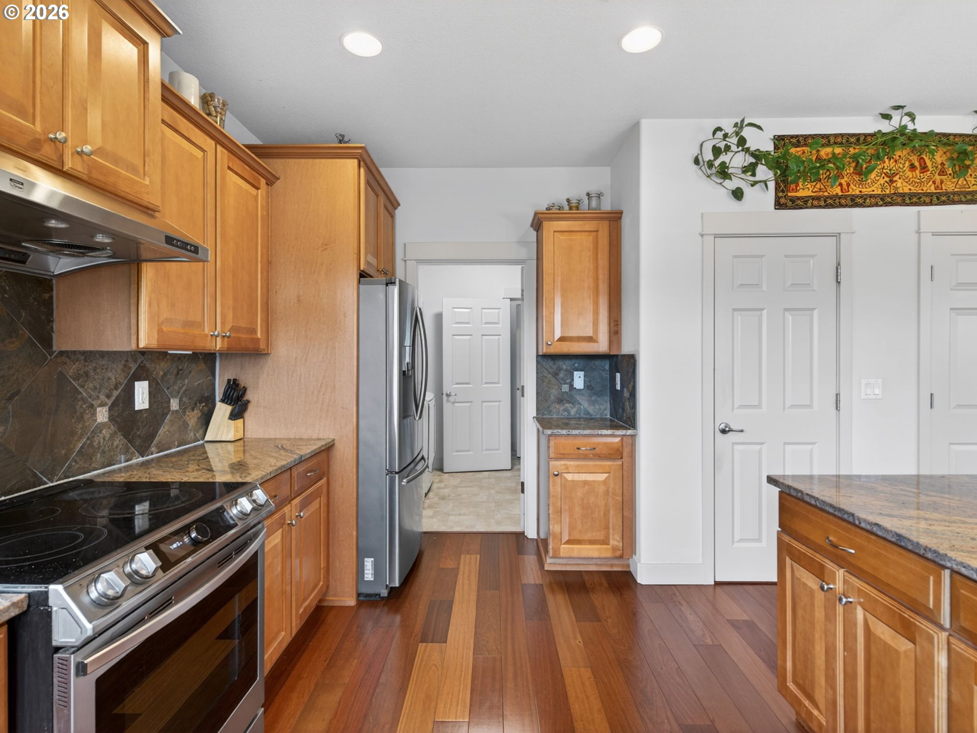 5907 Northwest Redfox Drive Portland, OR 97229 - Photo 17 of 48