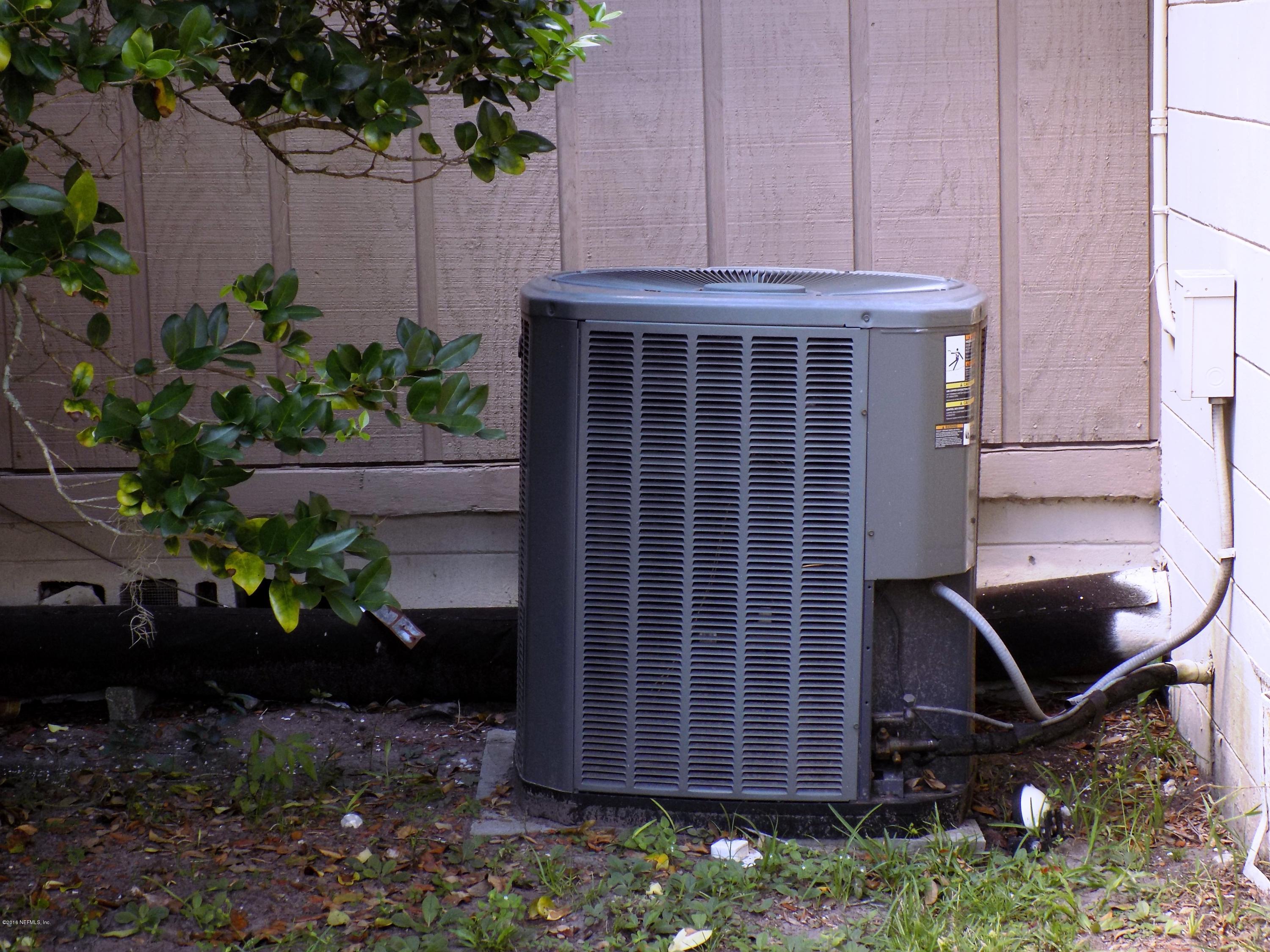 6314-6320 Merrill Road Jacksonville, FL 32277 - Photo 8 of 28 DSCN0645