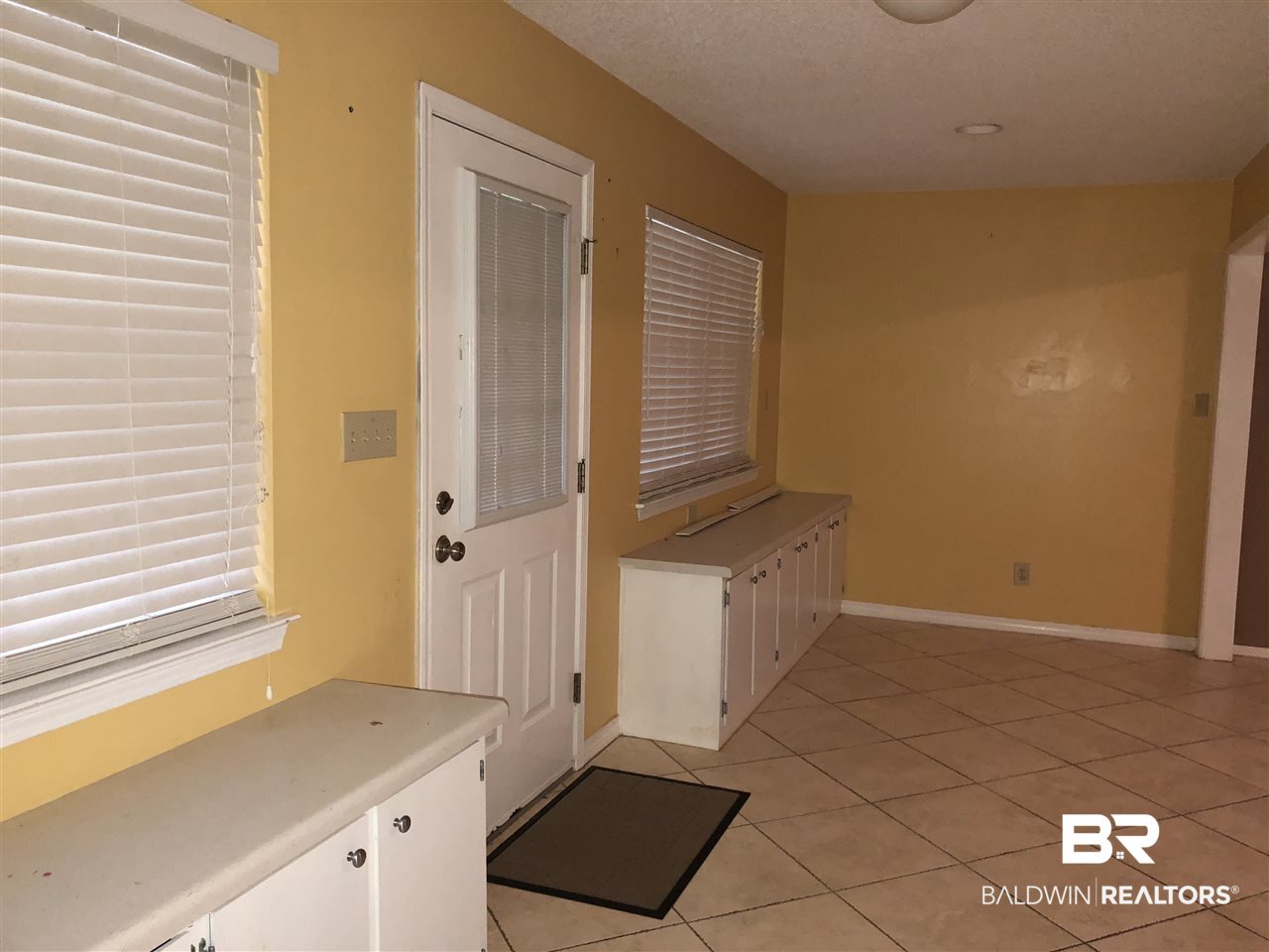 34825 Pond Road Stapleton, AL 36578 - Photo 6 of 28 Great Room
