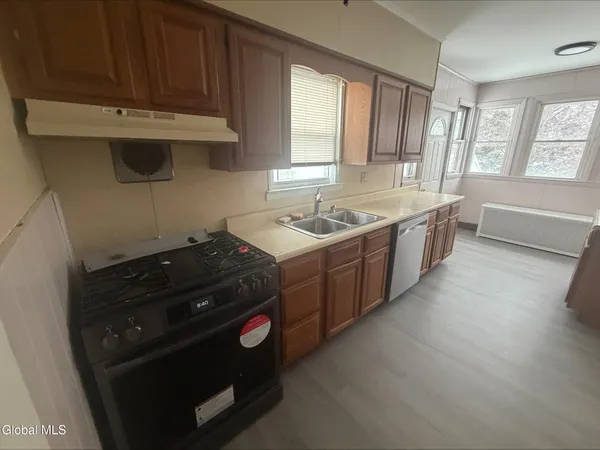 $2,500 | 5 Mockingbird Hill, Colonie, NY 12110