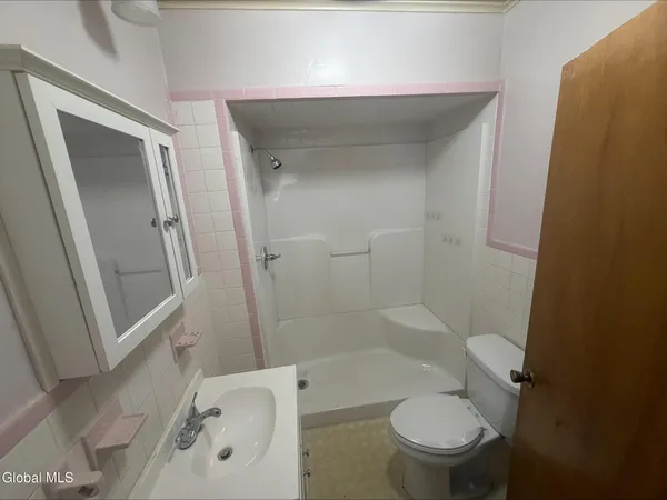 $2,500 | 5 Mockingbird Hill, Colonie, NY 12110