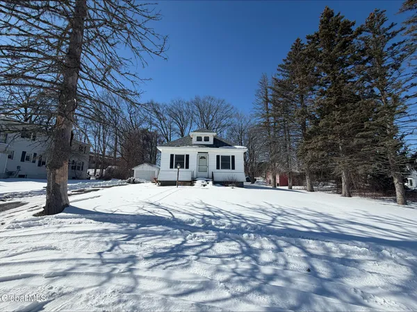 $2,500 | 5 Mockingbird Hill, Colonie, NY 12110