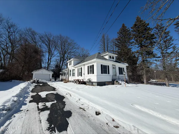 $2,500 | 5 Mockingbird Hill, Colonie, NY 12110