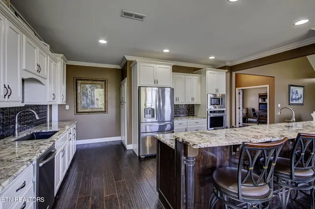 $1,300,000 | 216 Majestic View Drive, Rockwood, TN 37854