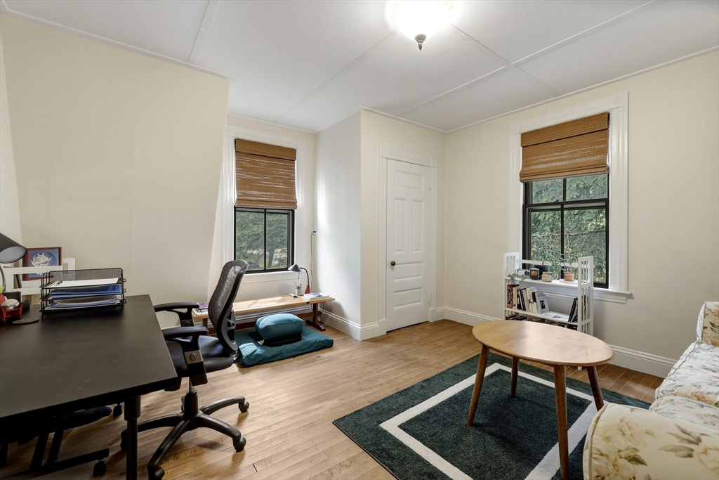 91 Sunset Avenue Amherst, MA 01002 - Photo 31 of 42