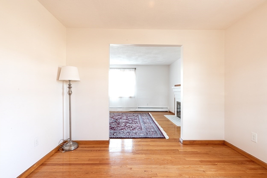 2 Marigold Avenue Wellesley, MA 02482 - Photo 6 of 42