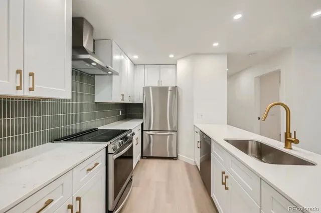 $1,850 | 14590 East 2nd Avenue, Unit 300, Aurora, CO 80011