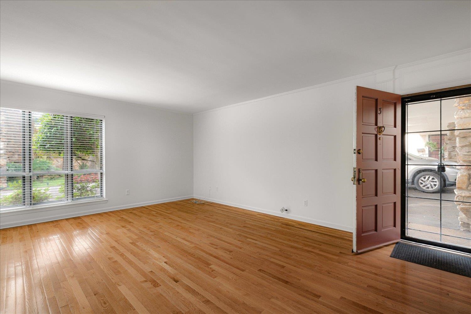 451 South Perkins Road, Unit 4513 Memphis, TN 38117 - Photo 3 of 25 Gallery Image 3