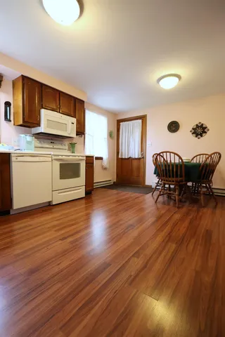 $374,900 | 113 Hanover Street, Hartford, VT 05001