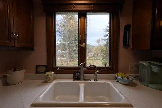 $374,900 | 113 Hanover Street, Hartford, VT 05001