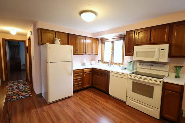 $374,900 | 113 Hanover Street, Hartford, VT 05001