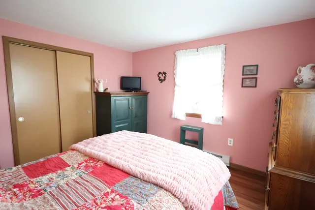 $374,900 | 113 Hanover Street, Hartford, VT 05001