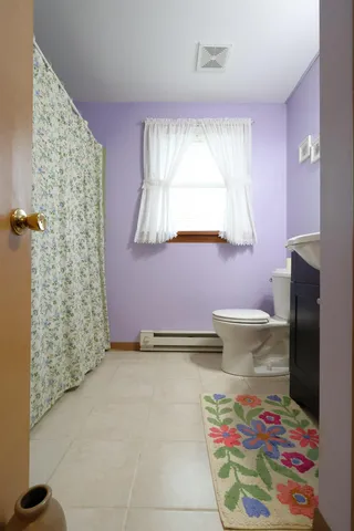 $374,900 | 113 Hanover Street, Hartford, VT 05001