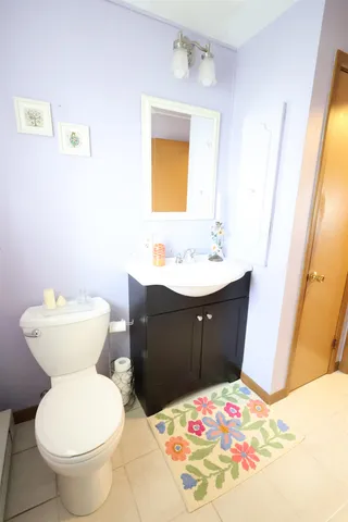 $374,900 | 113 Hanover Street, Hartford, VT 05001