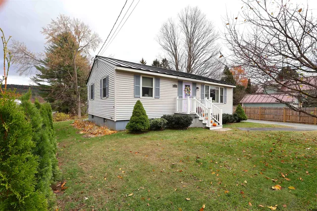 $374,900 | 113 Hanover Street, Hartford, VT 05001