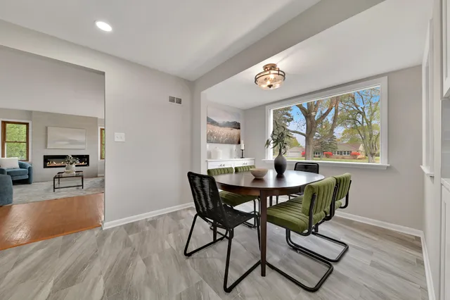 $499,900 | 10039 North Sunnycrest Drive, Mequon, WI 53092