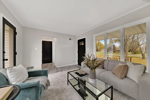 $499,900 | 10039 North Sunnycrest Drive, Mequon, WI 53092