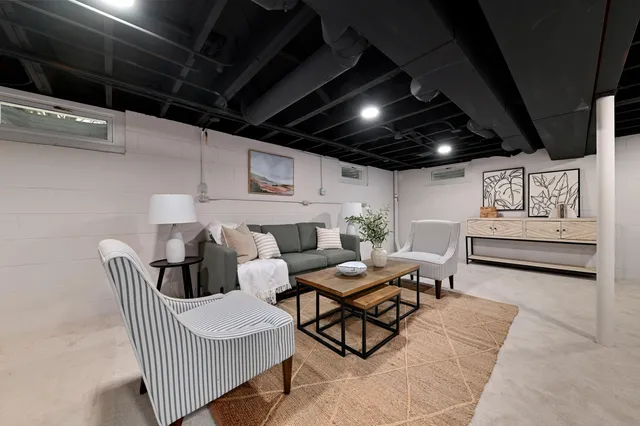 $499,900 | 10039 North Sunnycrest Drive, Mequon, WI 53092