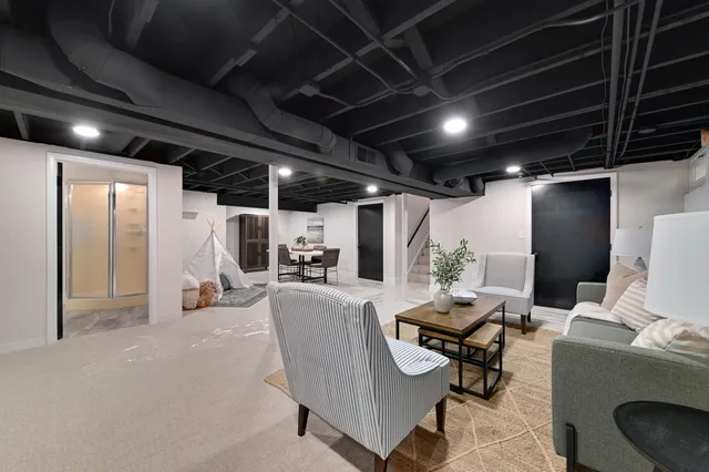 $499,900 | 10039 North Sunnycrest Drive, Mequon, WI 53092