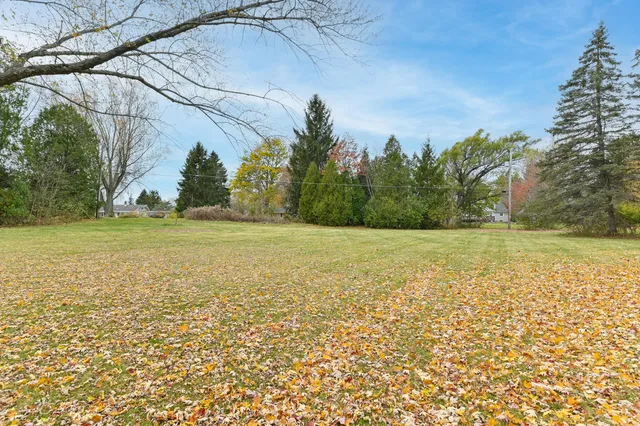 $499,900 | 10039 North Sunnycrest Drive, Mequon, WI 53092