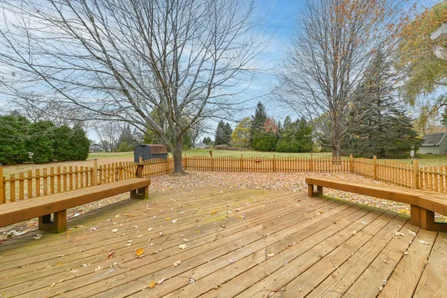 $499,900 | 10039 North Sunnycrest Drive, Mequon, WI 53092