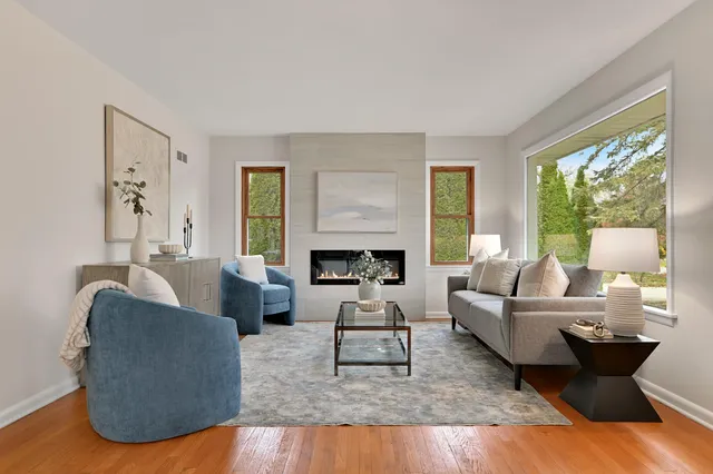 $499,900 | 10039 North Sunnycrest Drive, Mequon, WI 53092